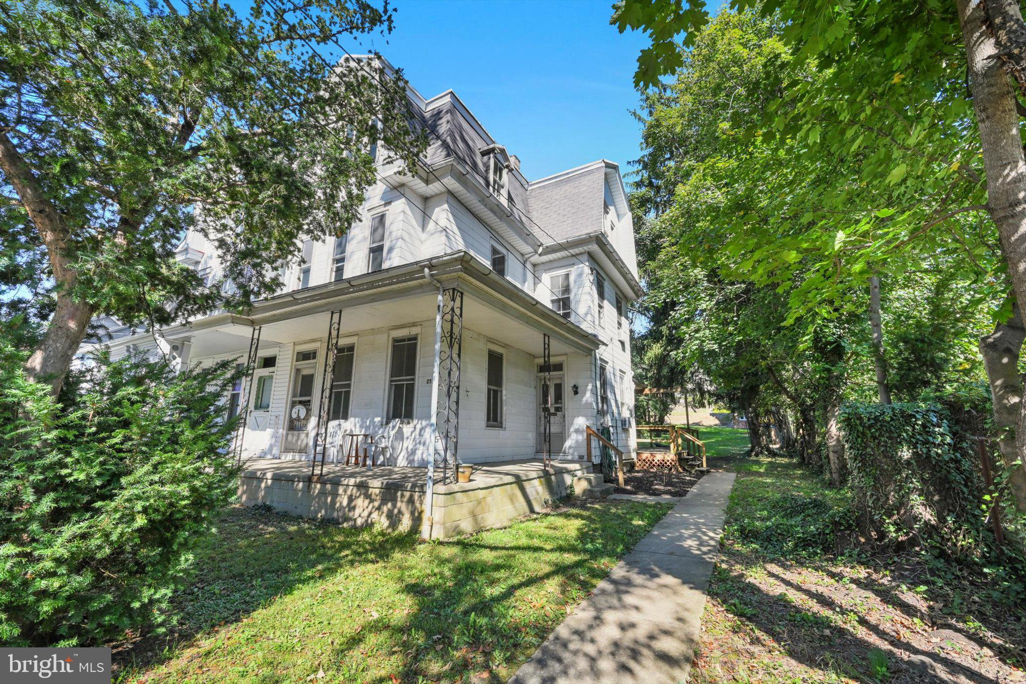 25 FROELICH AVENUE