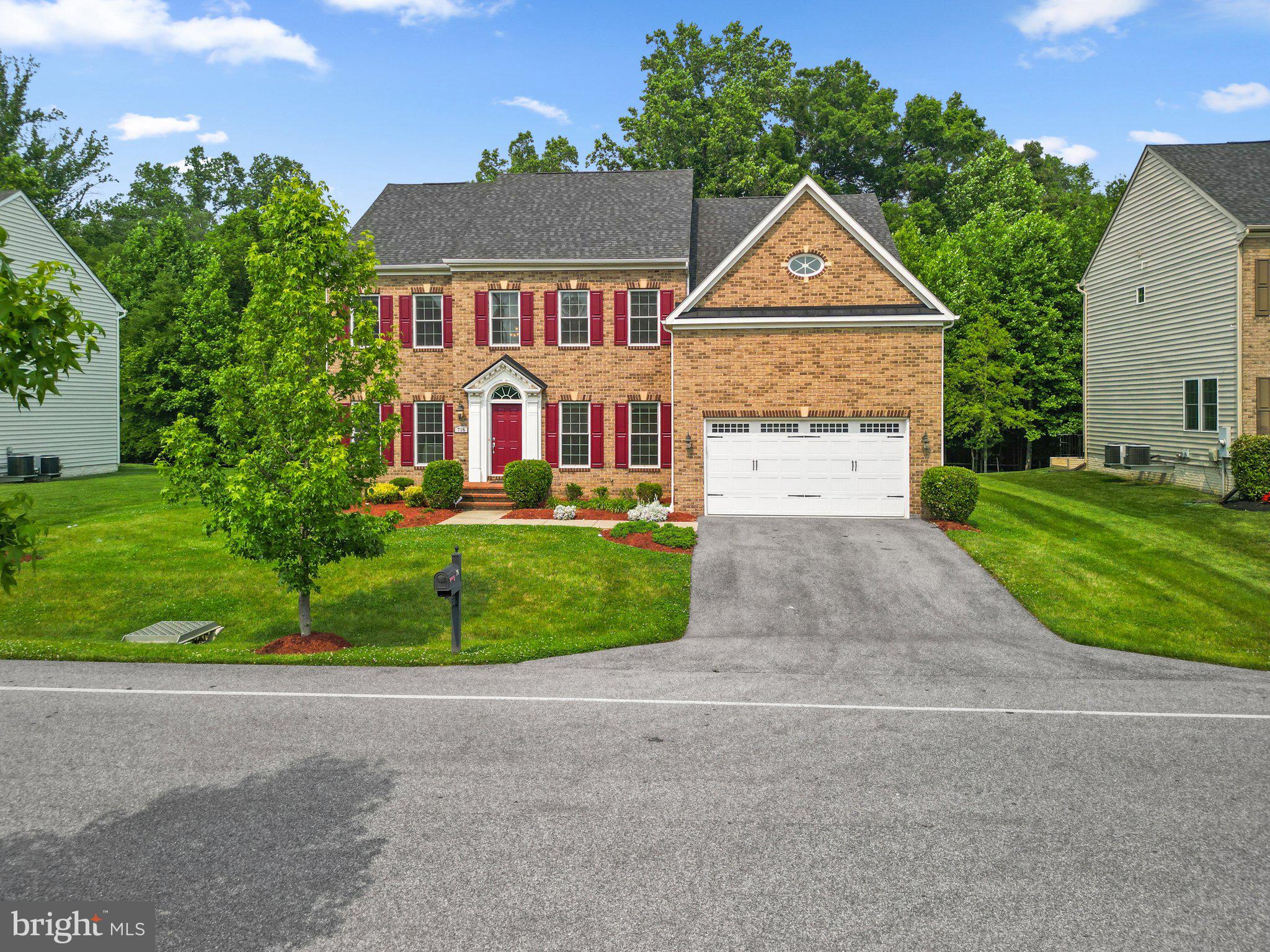 OAK CREEK CLUB - Residential