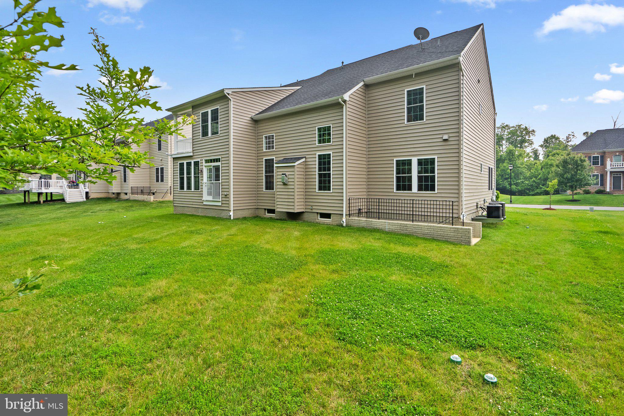 OAK CREEK CLUB - Residential