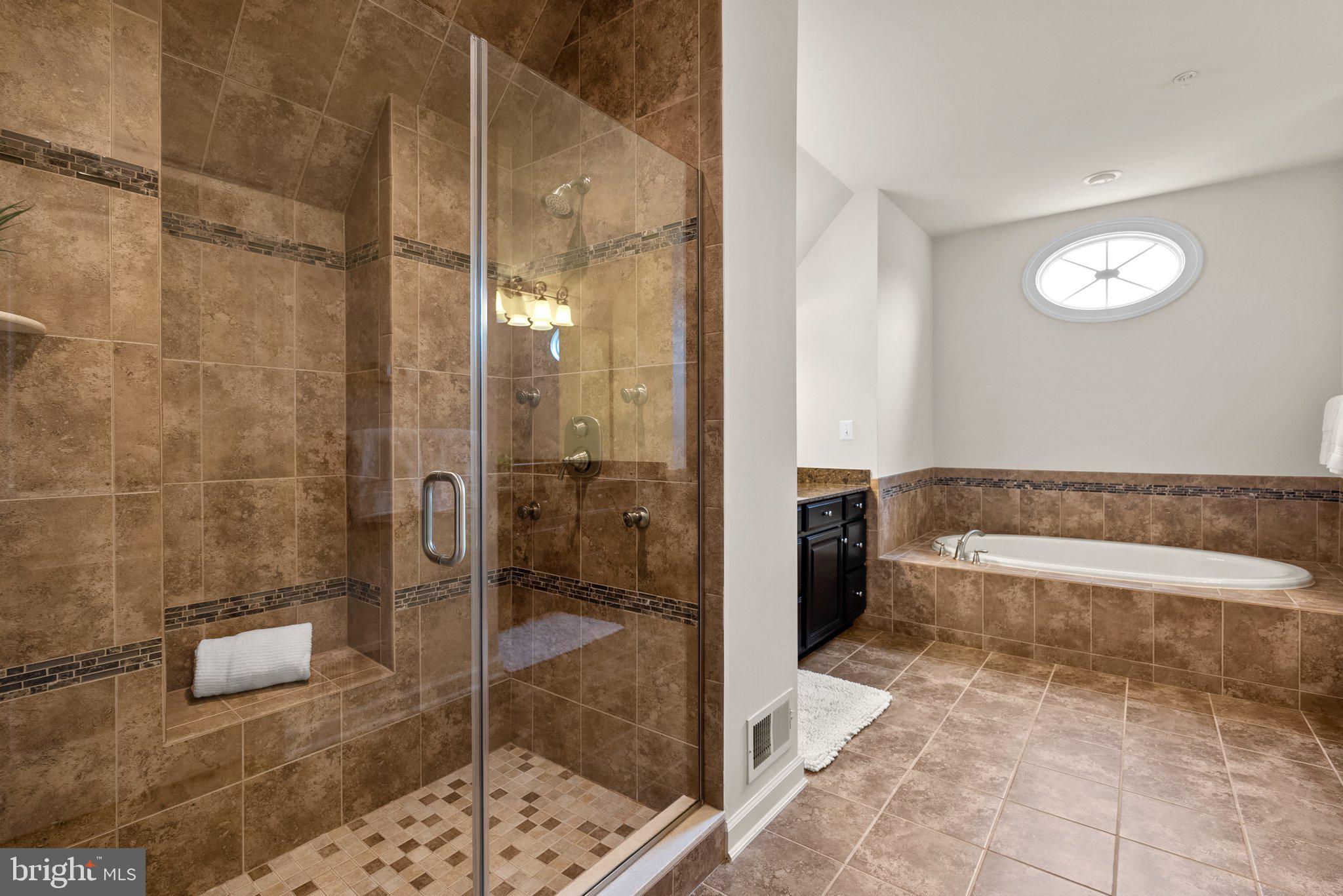 OAK CREEK CLUB - Residential