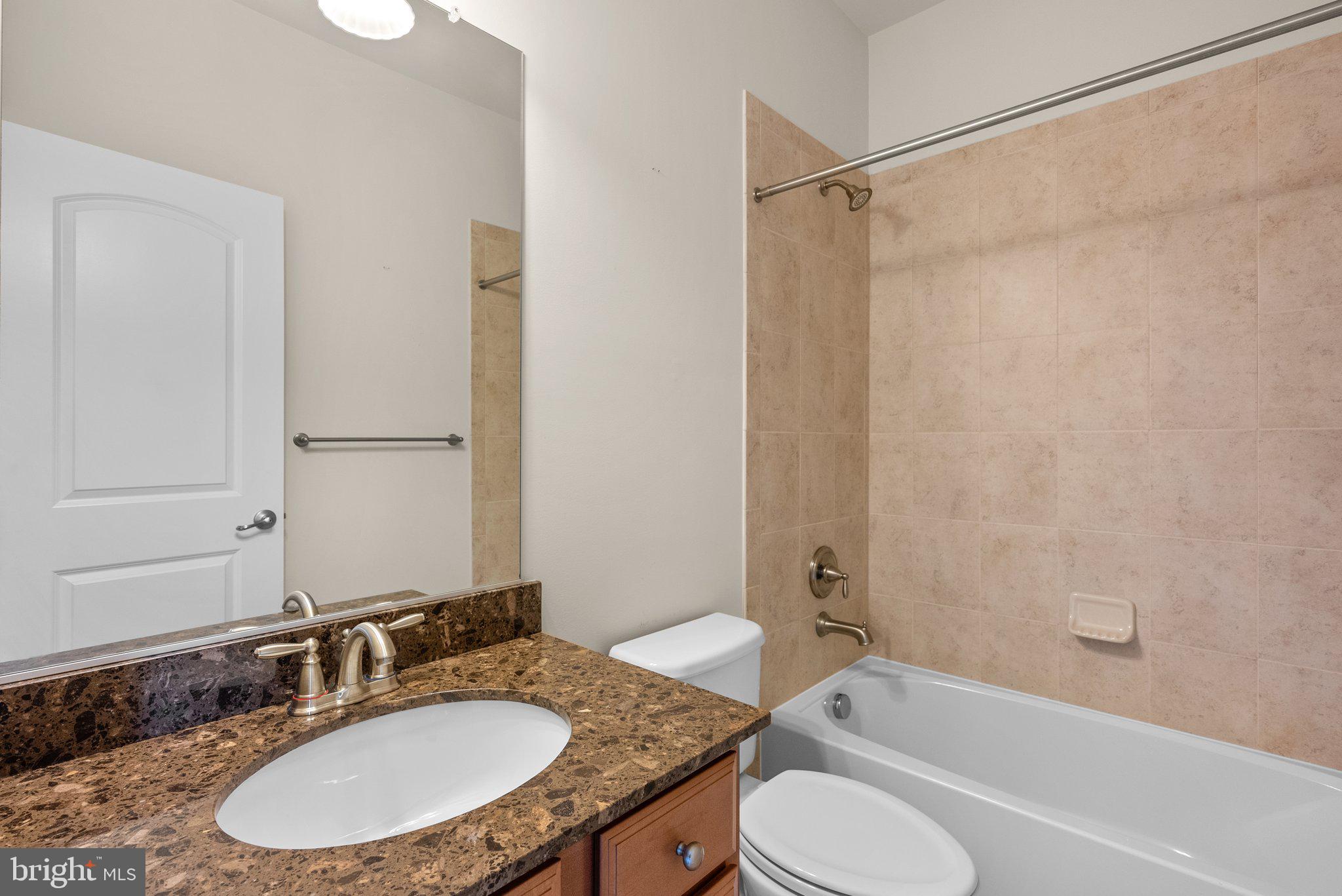 OAK CREEK CLUB - Residential