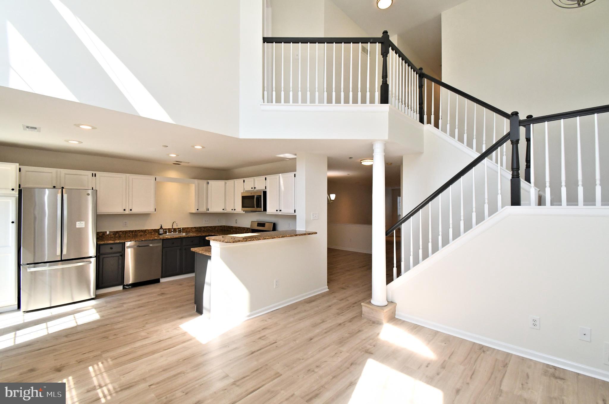 REBEL HILL - Residential