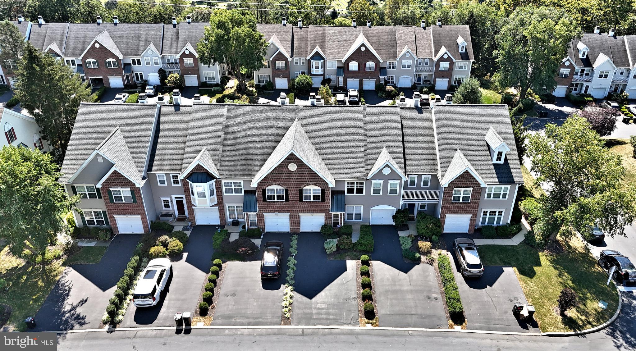 REBEL HILL - Residential