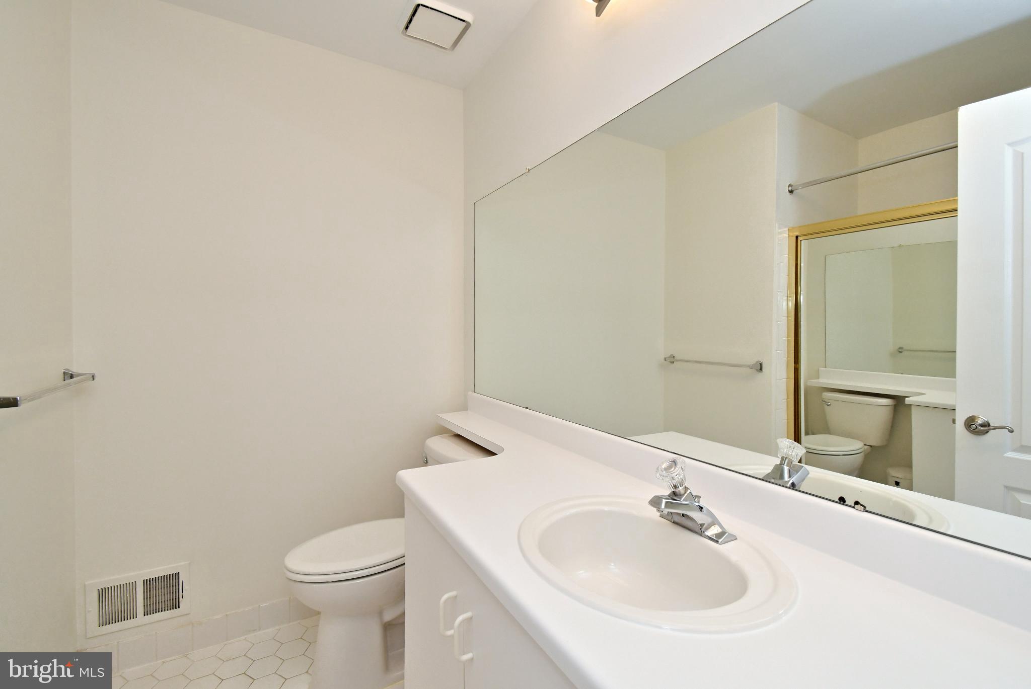 REBEL HILL - Residential