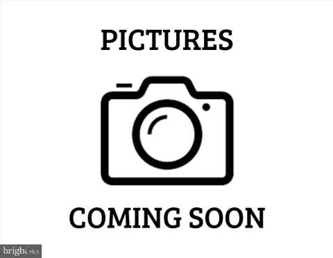 Townhouse For Sale - 299 Hampshire Drive<br/> PLAINSBORO, NJ 08536