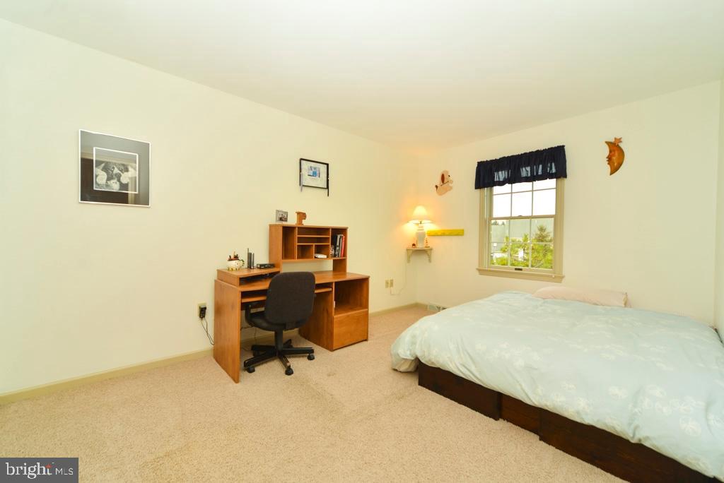 BUCKFIELD - Residential