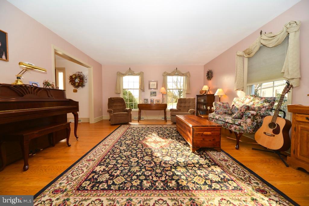 BUCKFIELD - Residential