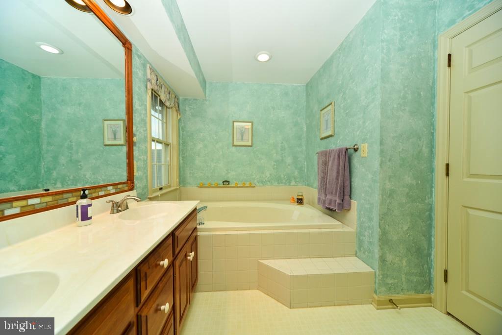 BUCKFIELD - Residential