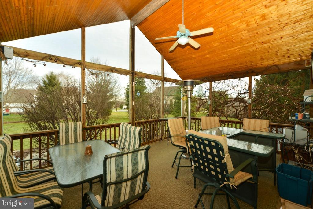 BUCKFIELD - Residential