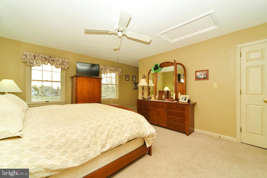 BUCKFIELD - Residential