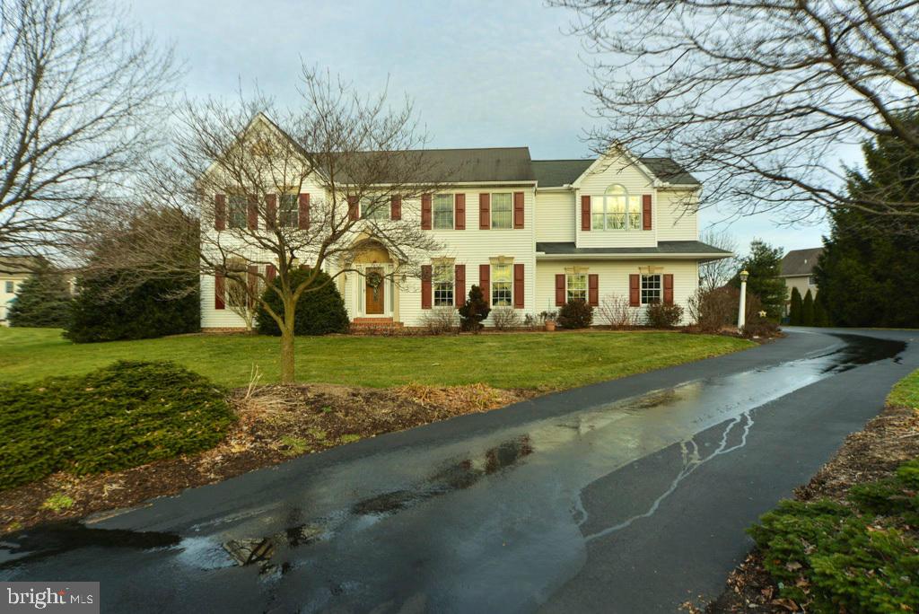 Beautiful 4 bed, 2.5 bath home on cul-de-sac in the Buckfield Development. Large 2nd floor great room, home office, finished basement with bar. Fantastic screened porch with large deck and yard for all your entertaining.