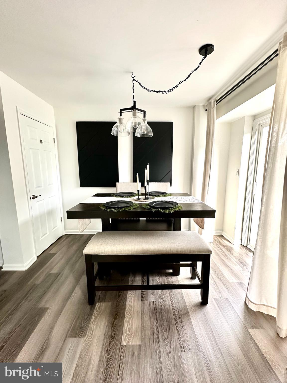 NICHOLSON SQUARE VILLAGE - Residential