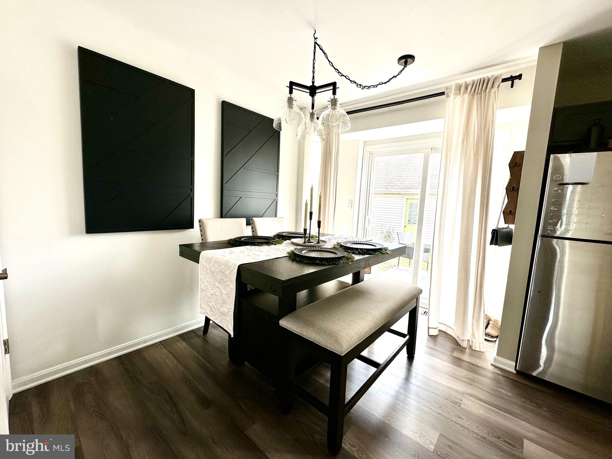 NICHOLSON SQUARE VILLAGE - Residential