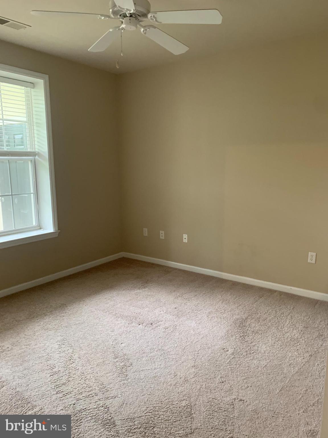 THE COLONNADE AT KENTLANDS - Residential Lease