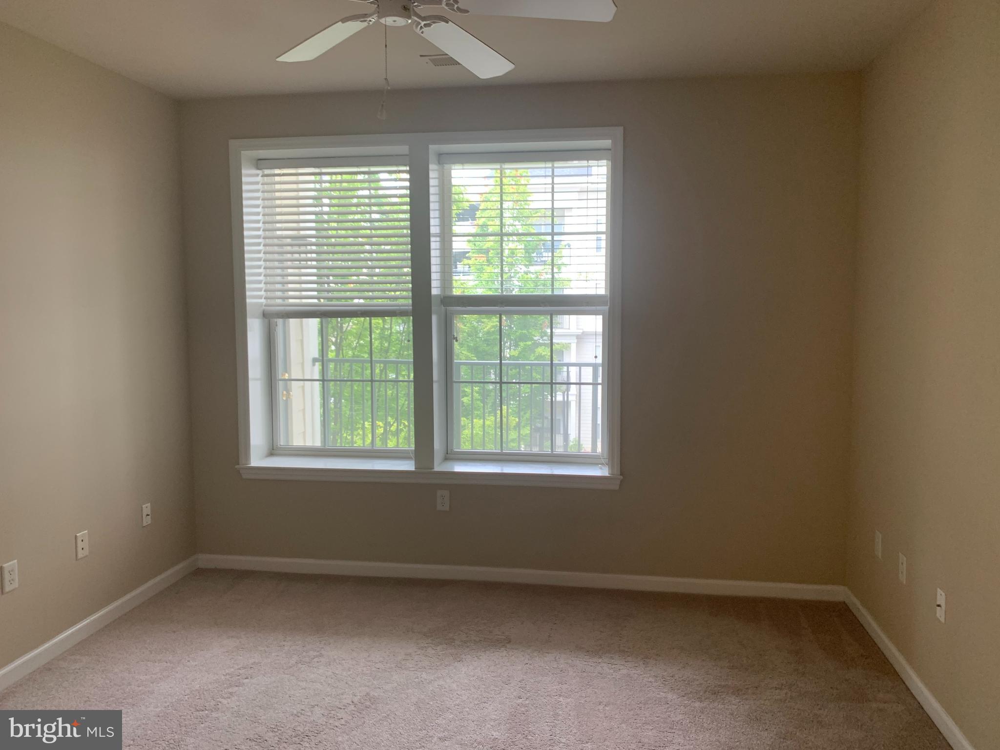 THE COLONNADE AT KENTLANDS - Residential Lease