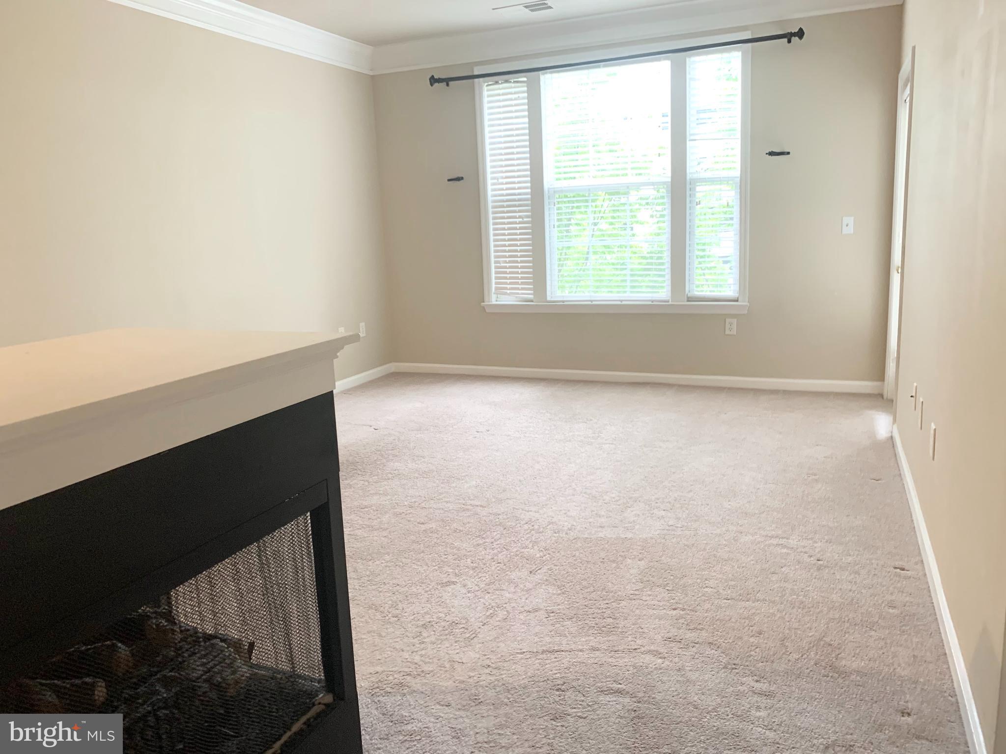 THE COLONNADE AT KENTLANDS - Residential Lease