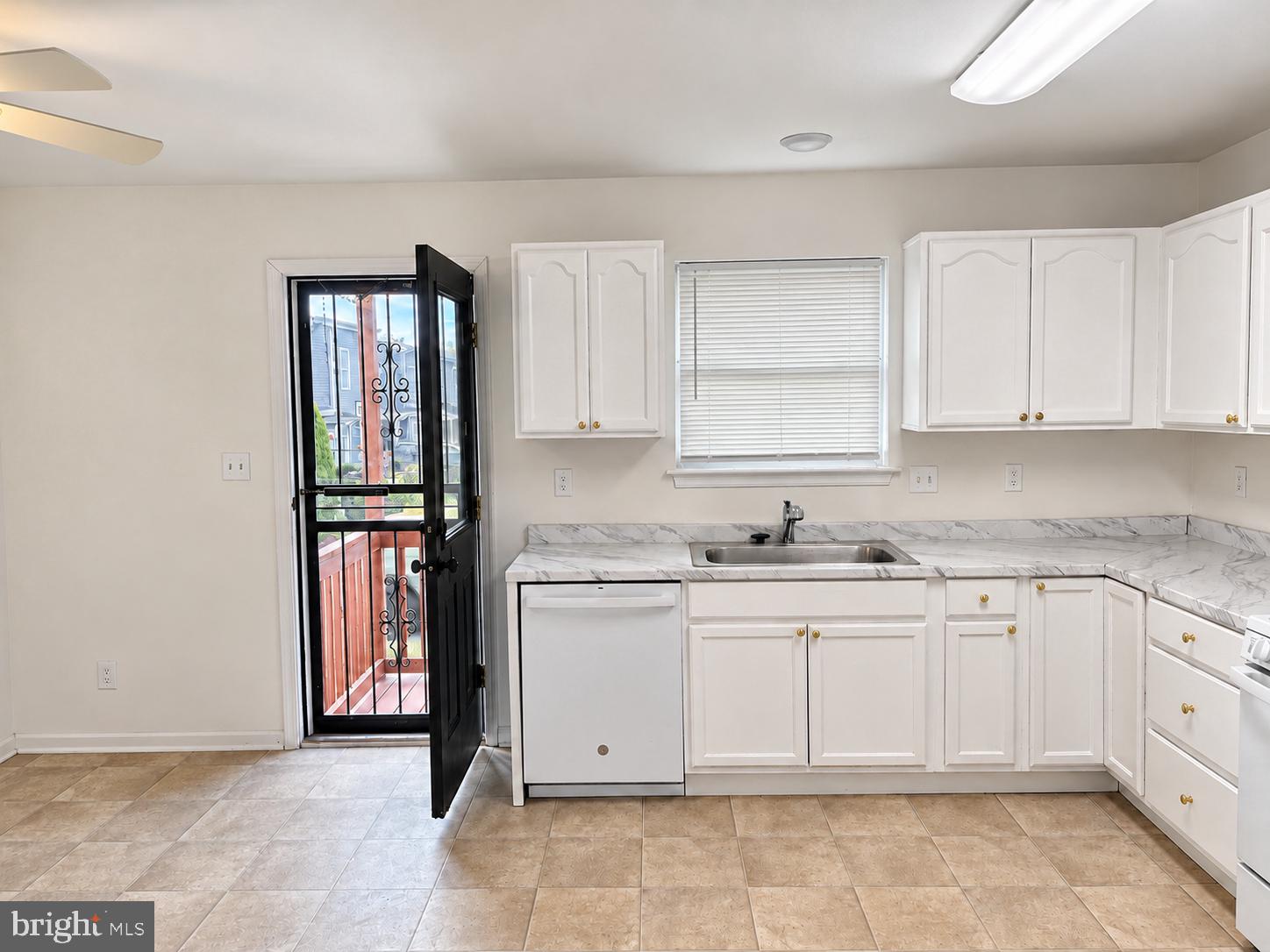 64 E 22ND STREET