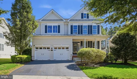 15418 Admiral Baker Circle, Haymarket, VA MLS: VAPW2131634