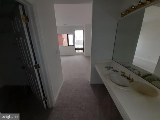 HARBOR COURT CONDOMINIUMS - Residential