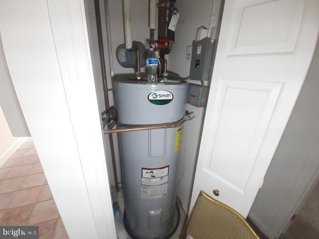 HARBOR COURT CONDOMINIUMS - Residential