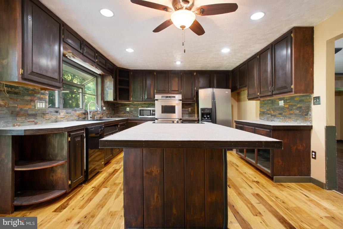 SHEN RIVER ESTATES - Residential