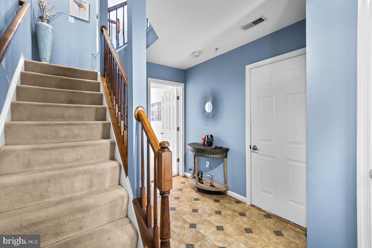 KINGS GRANT - Residential