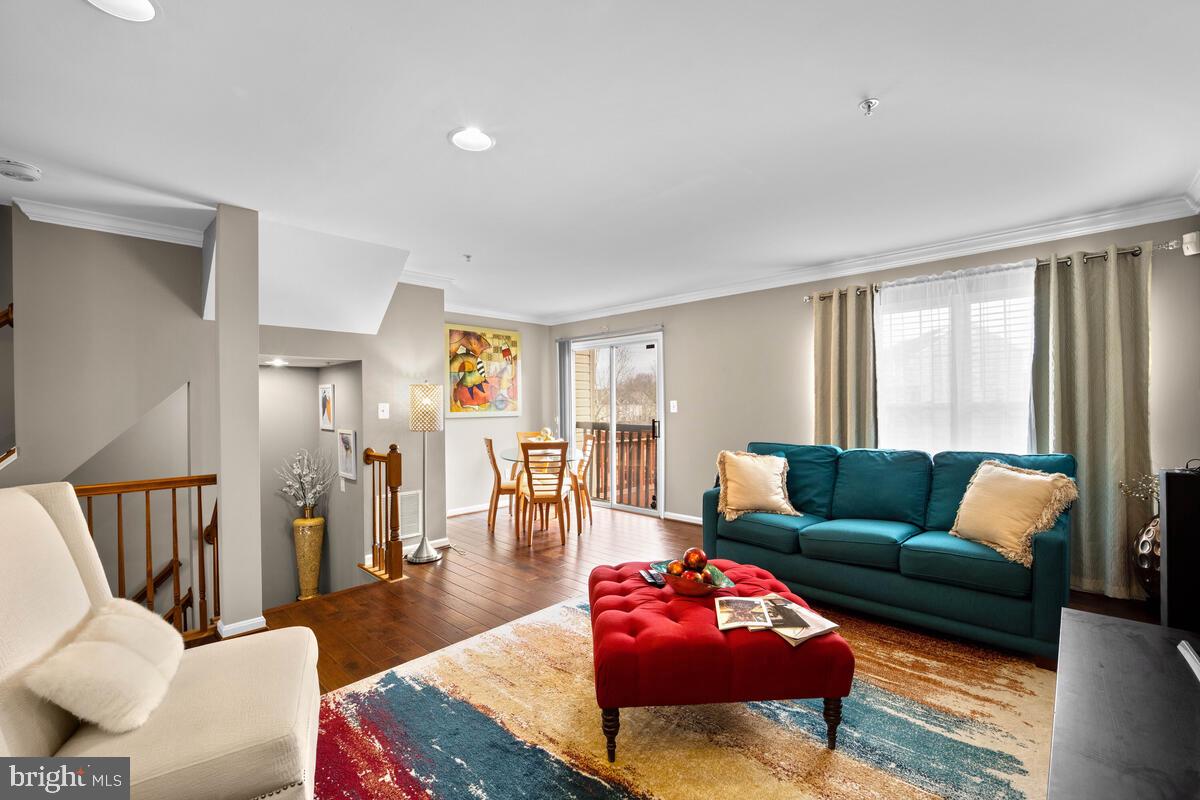 KINGS GRANT - Residential