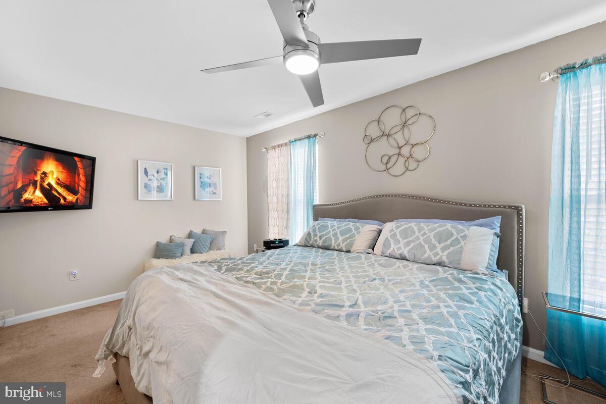 KINGS GRANT - Residential