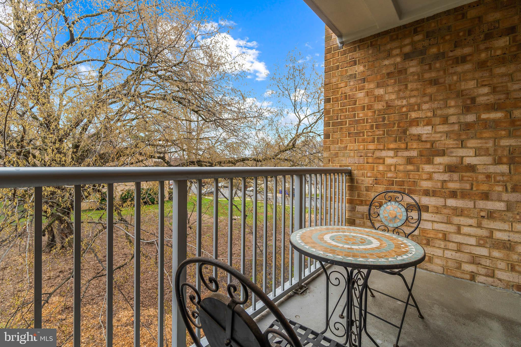 YORKTOWNE SQUARE - Residential