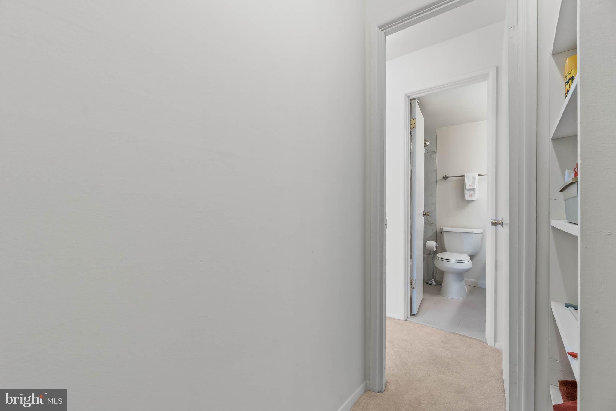 YORKTOWNE SQUARE - Residential