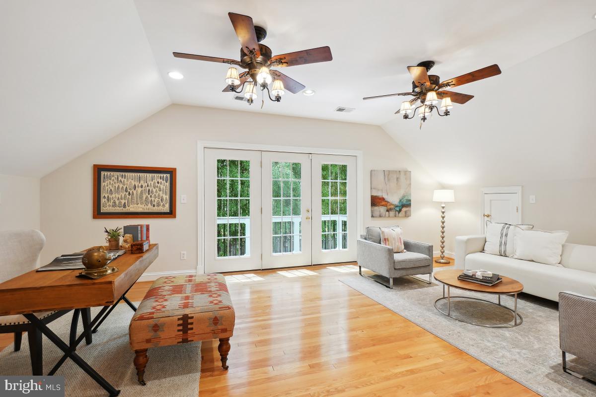 HILLMEAD - Residential