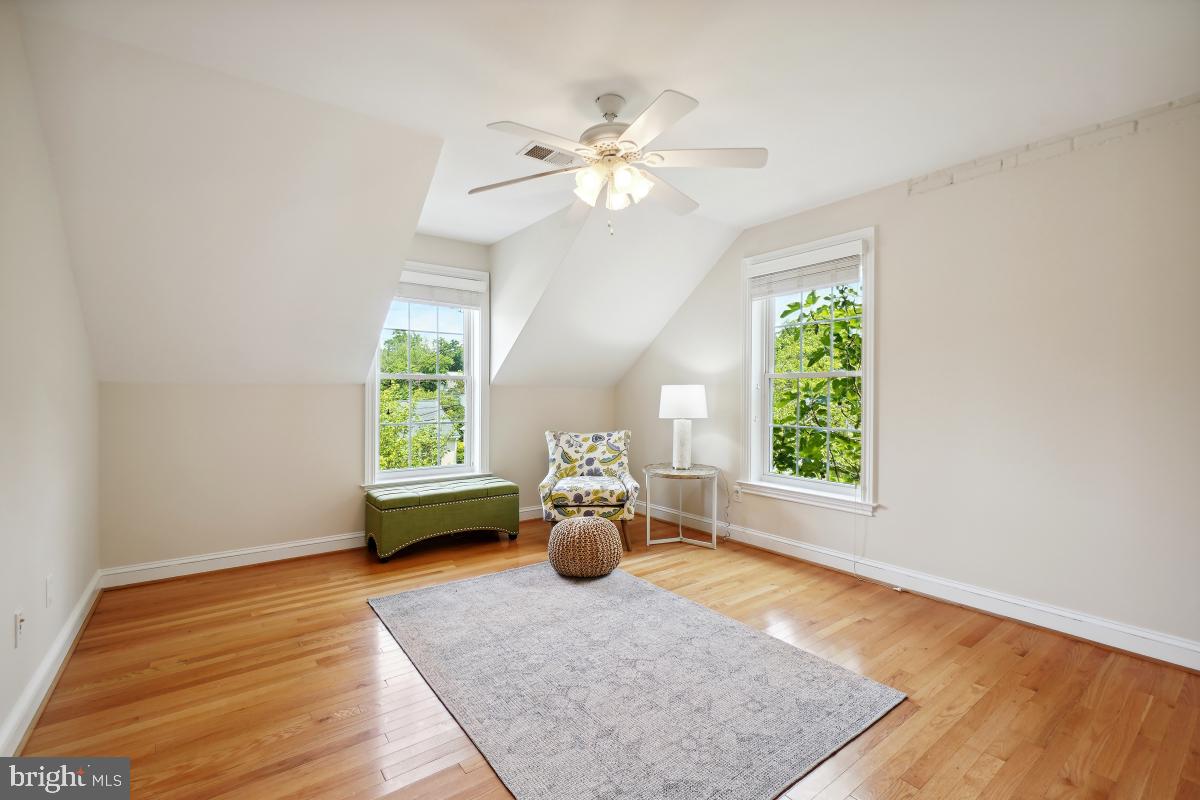 HILLMEAD - Residential