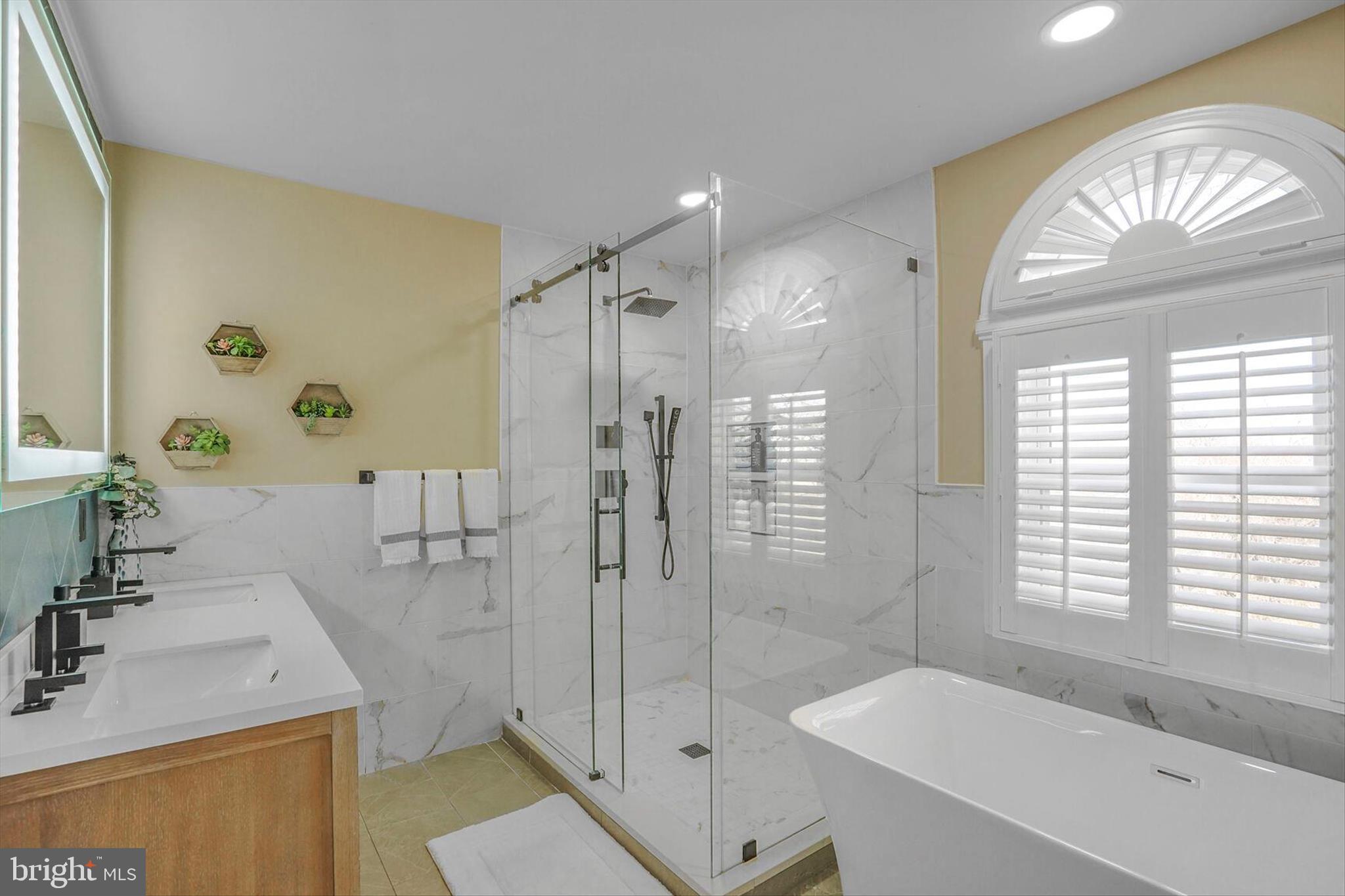 CENTRE RIDGE - Residential