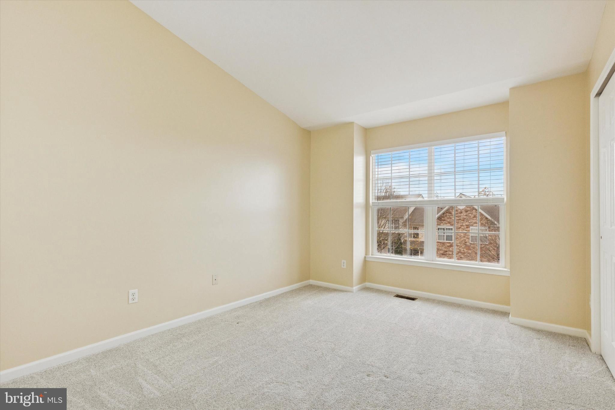 WHITELAND WOODS - Residential Lease