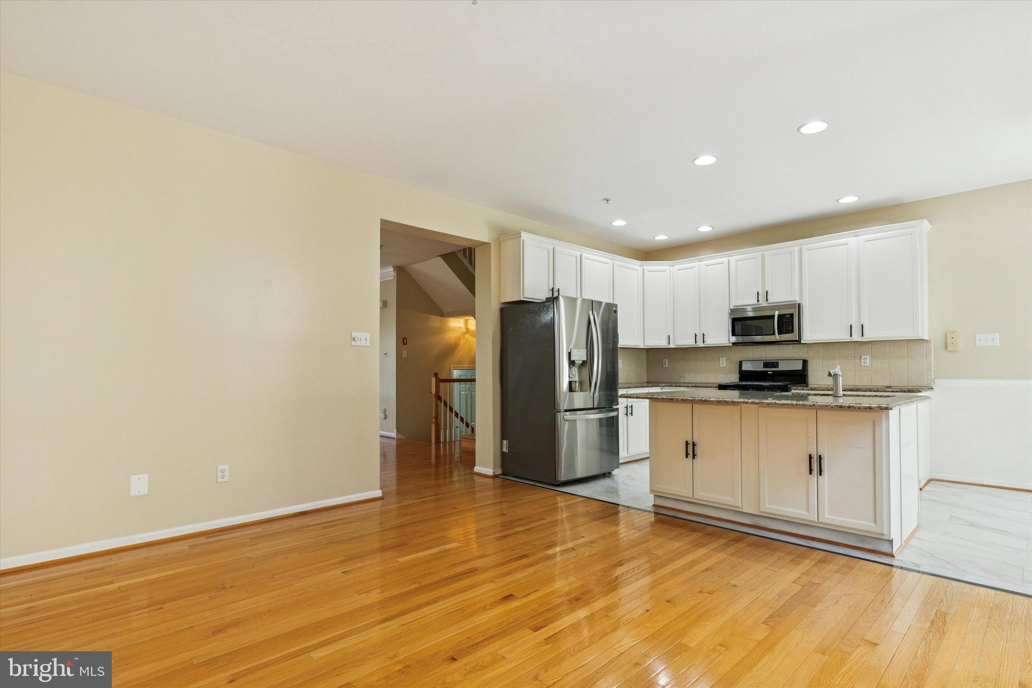 WHITELAND WOODS - Residential Lease