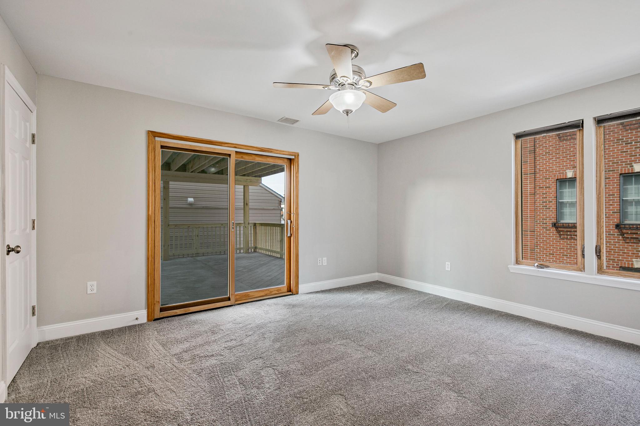 LOCUST POINT - Residential