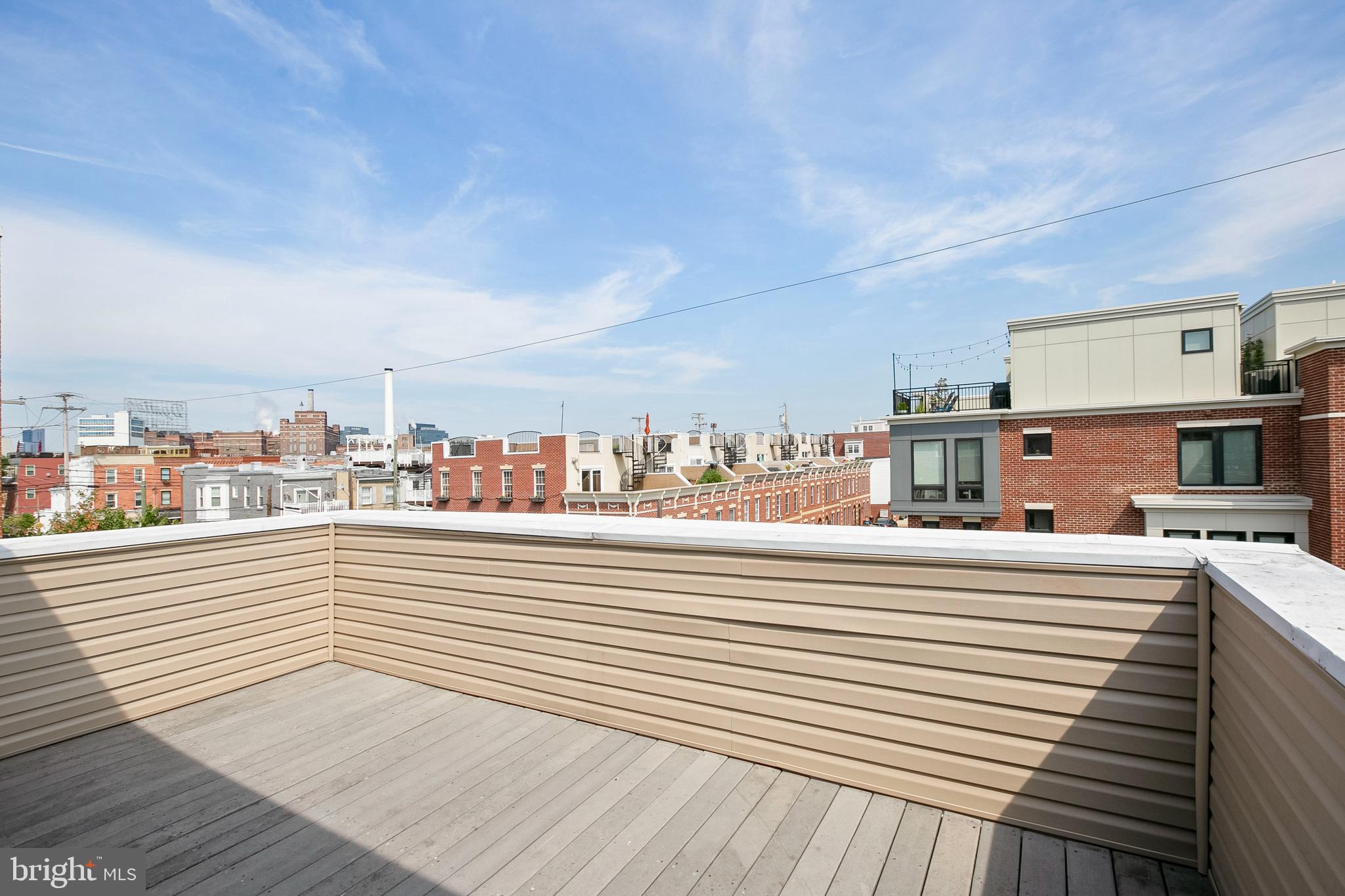 LOCUST POINT - Residential