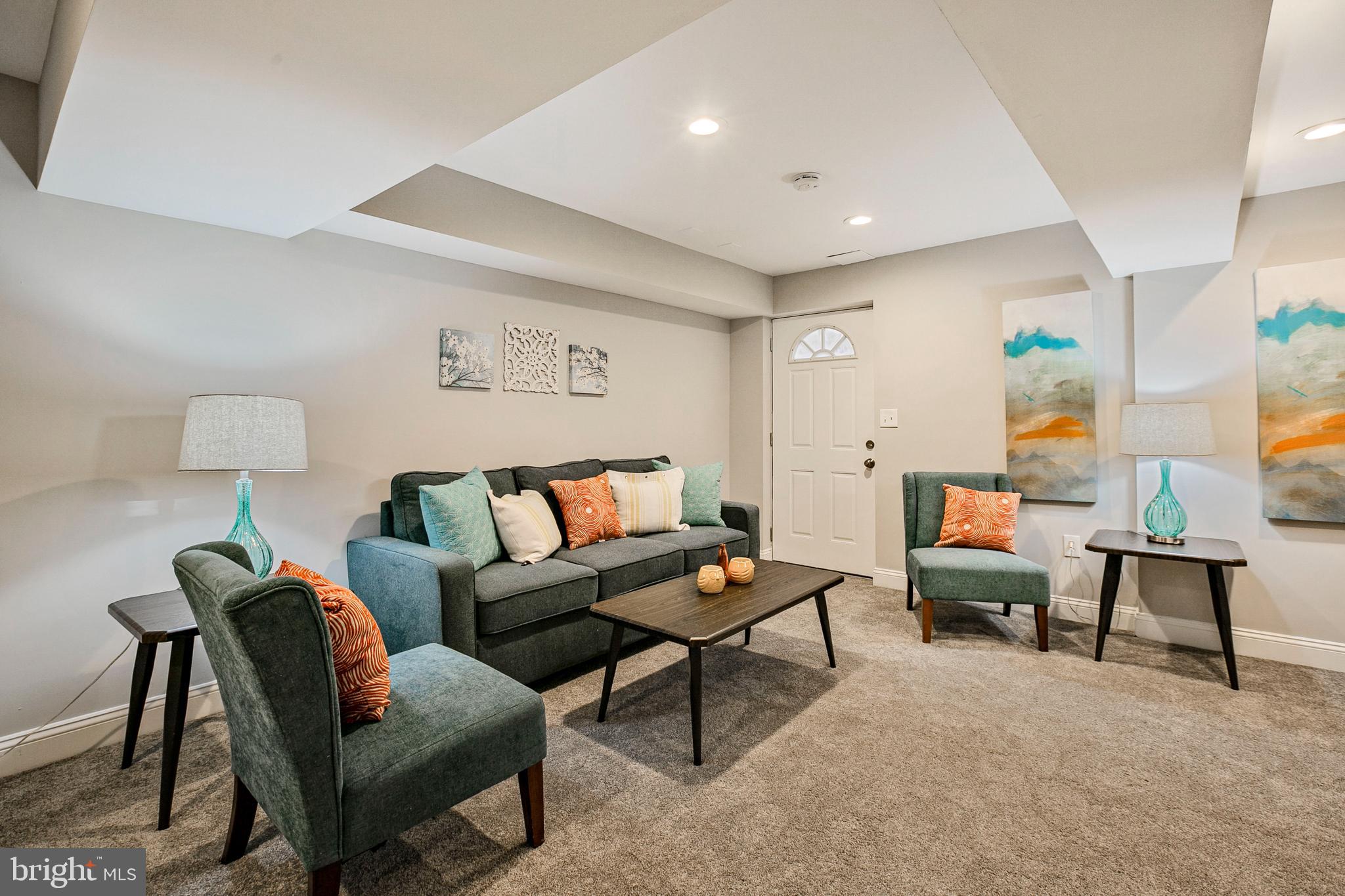 LOCUST POINT - Residential