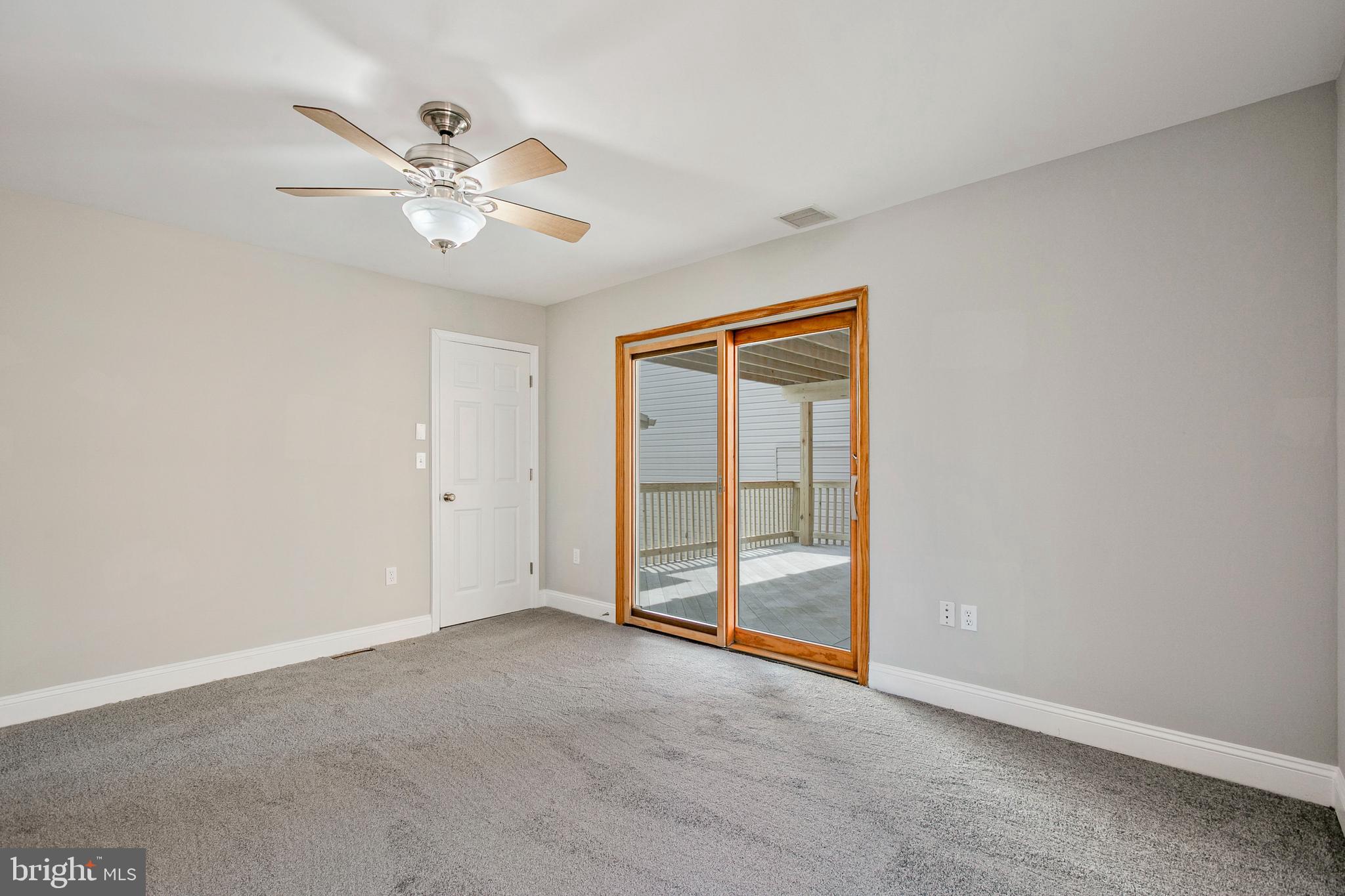 LOCUST POINT - Residential