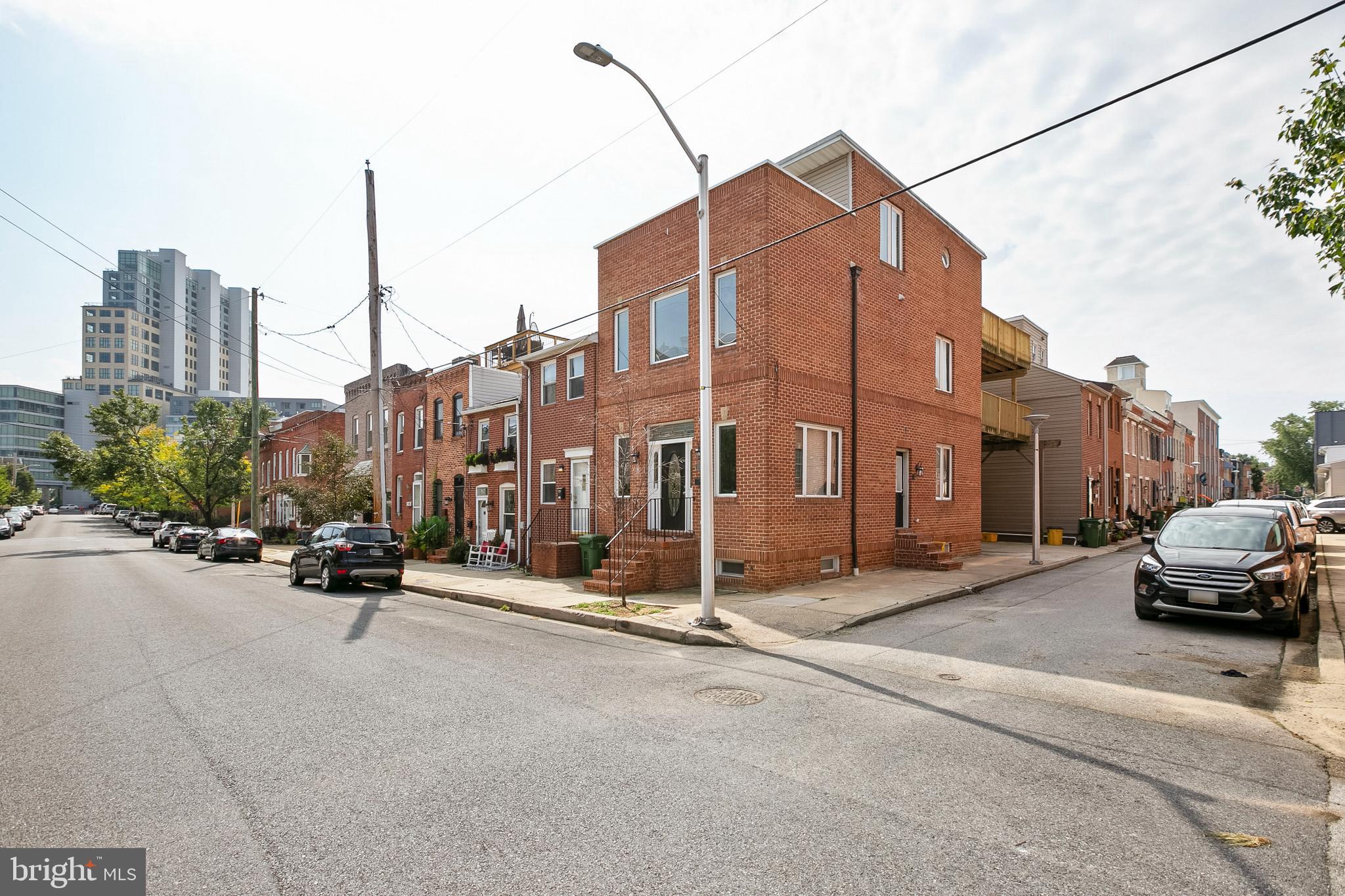 LOCUST POINT - Residential