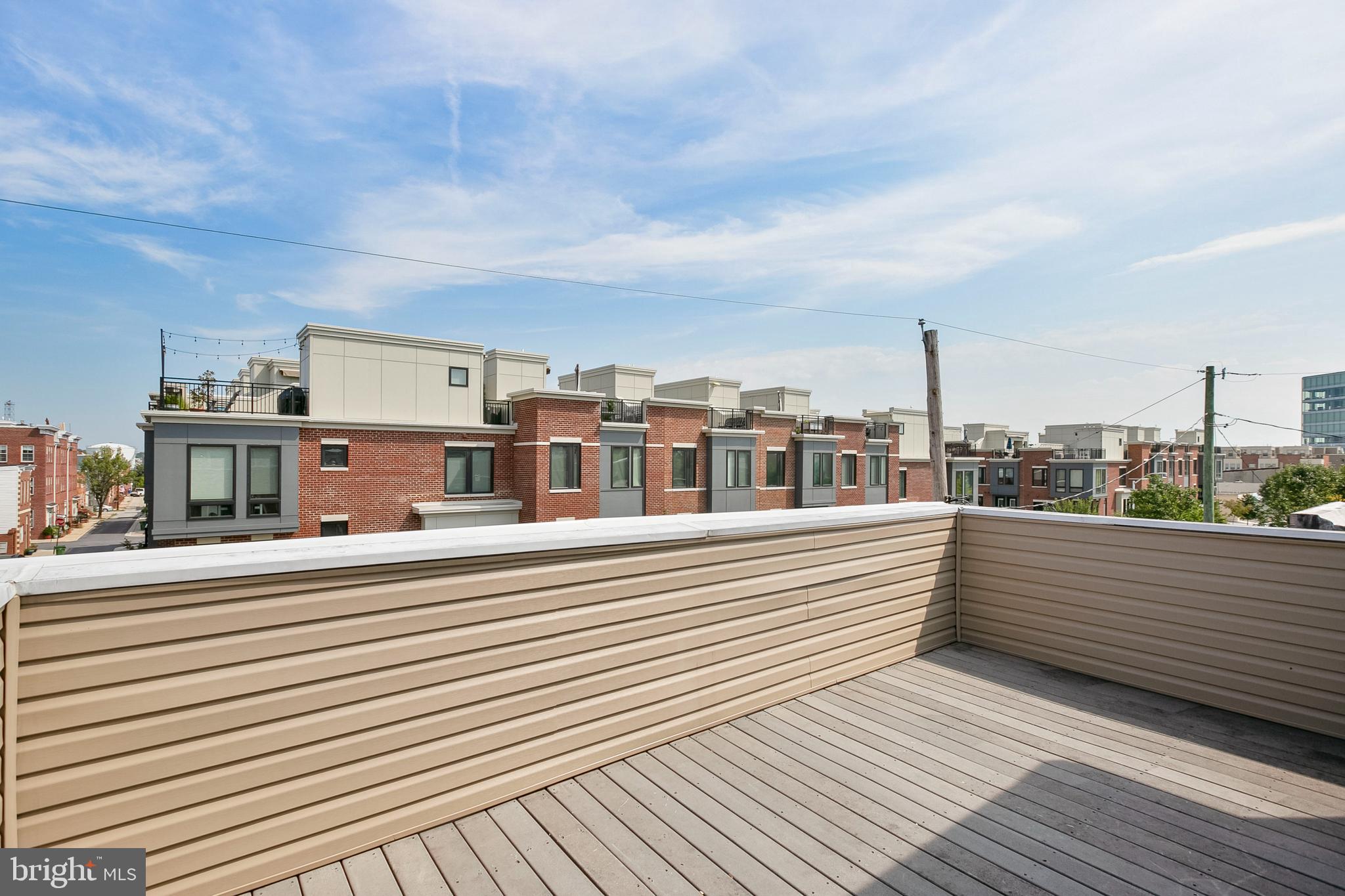 LOCUST POINT - Residential