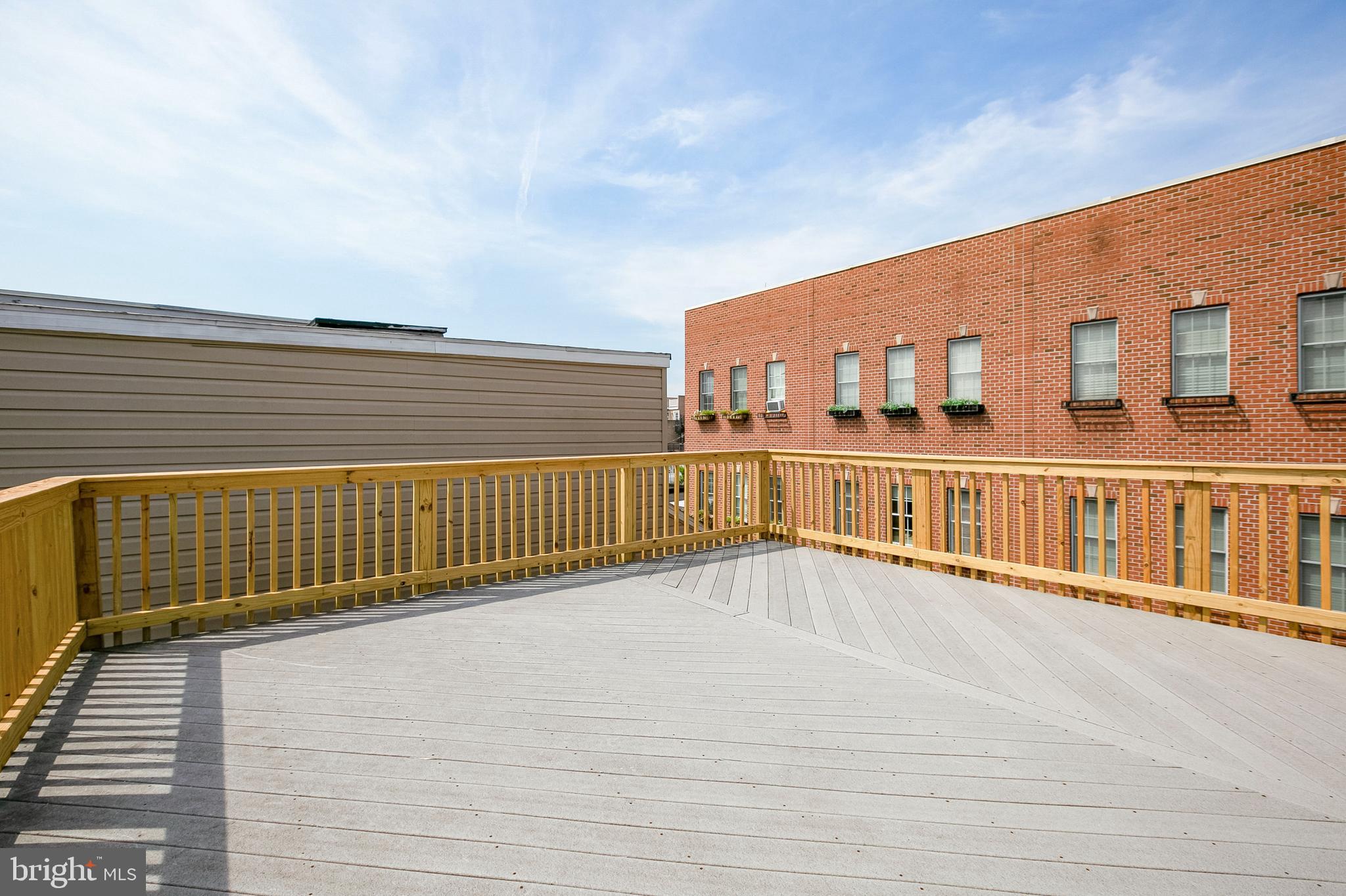 LOCUST POINT - Residential