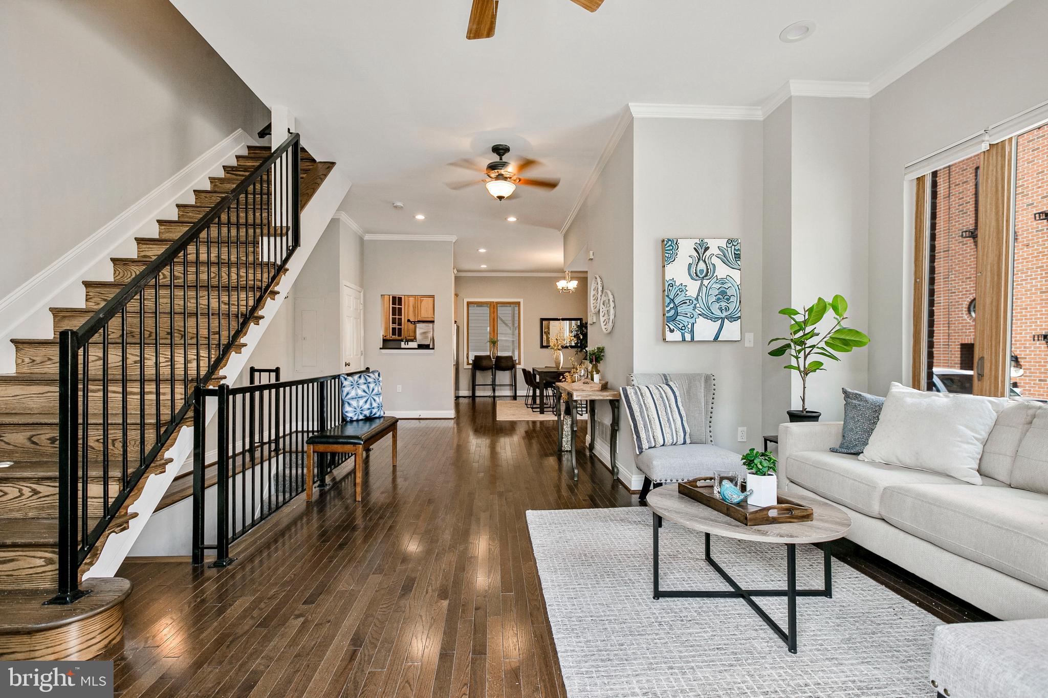 LOCUST POINT - Residential