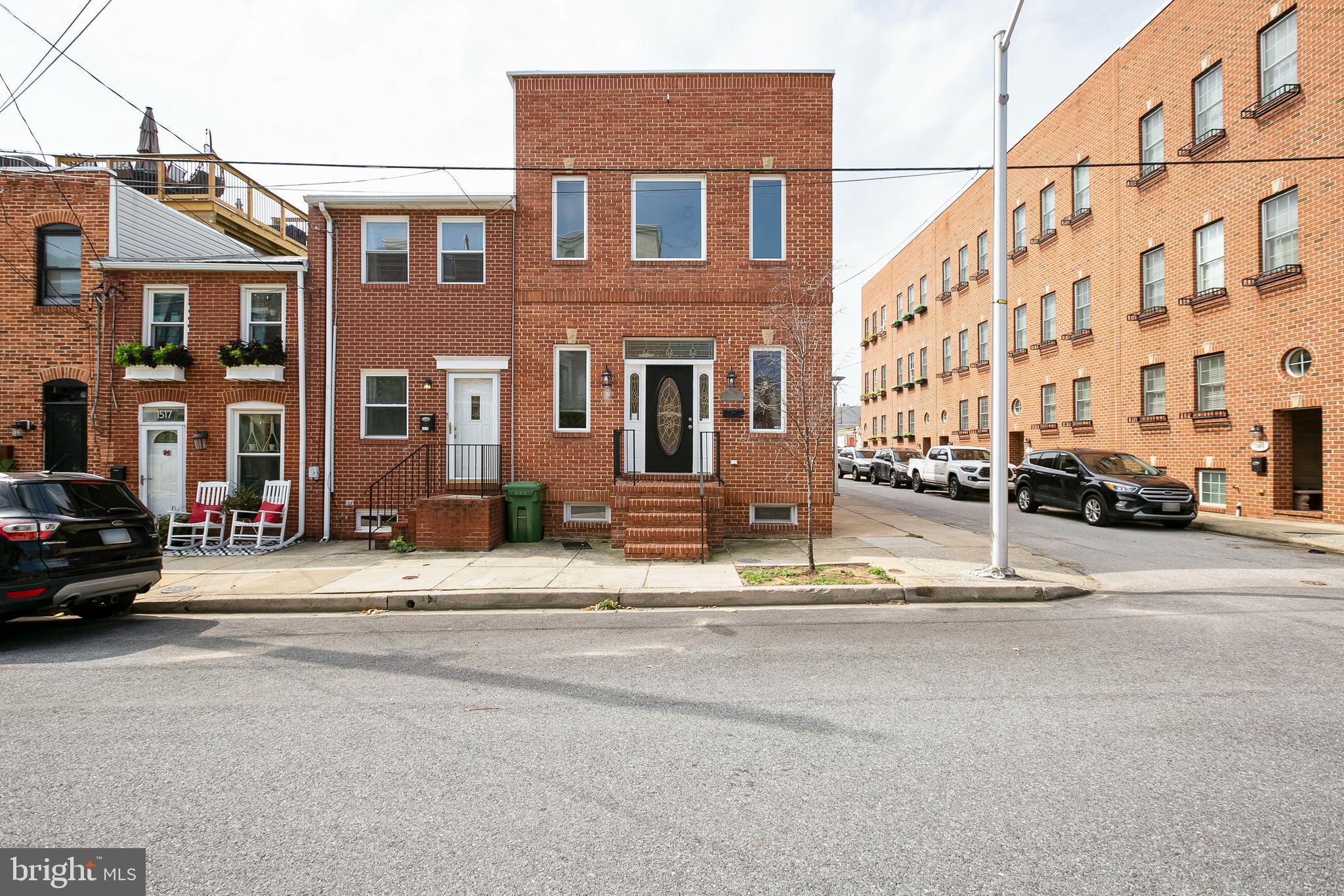 LOCUST POINT - Residential