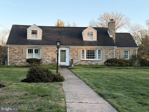 Photo of 5 Saint James Place, YARDLEY, PA 19067 (MLS # PABU2118134)