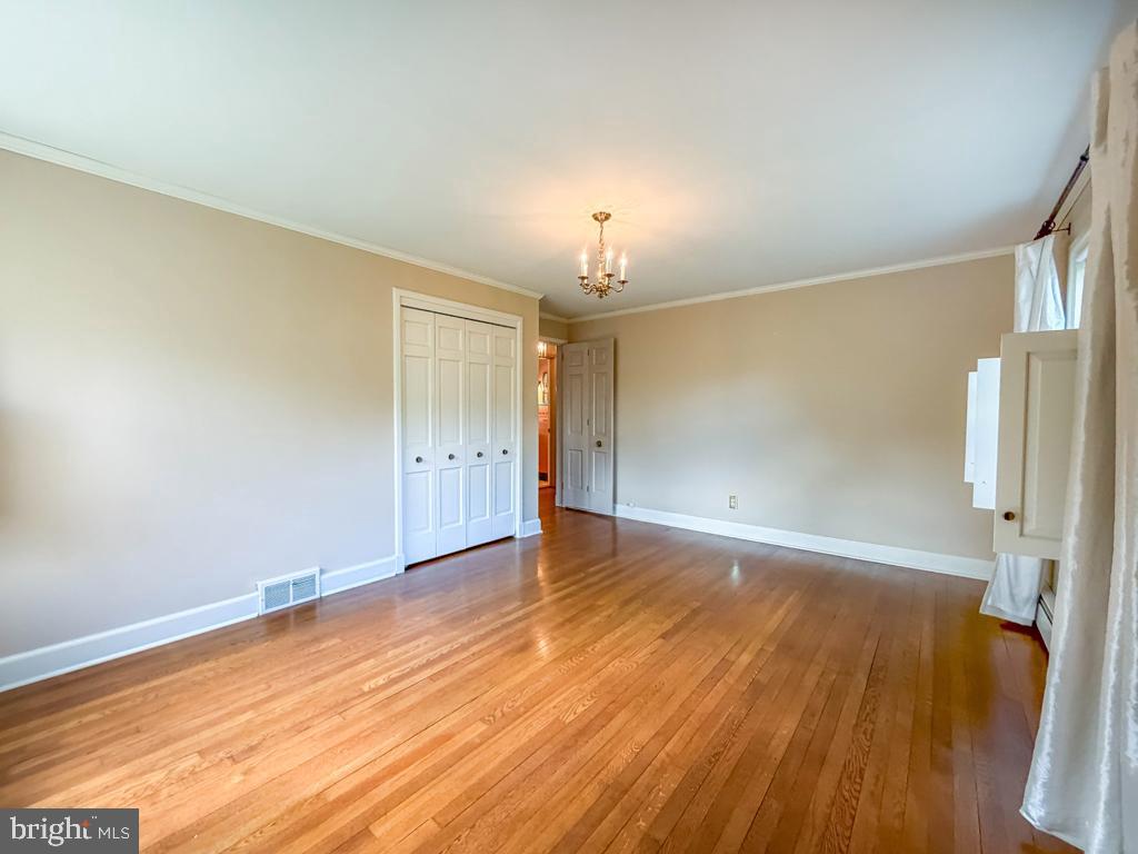 WYNNEWOOD - Residential