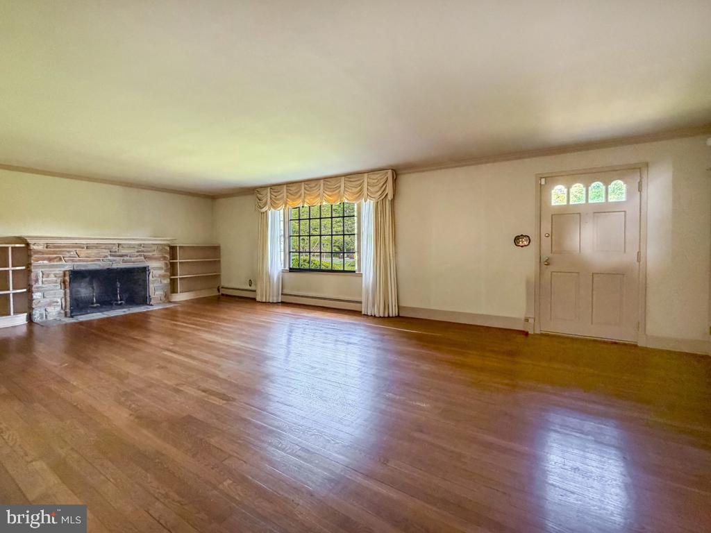 WYNNEWOOD - Residential