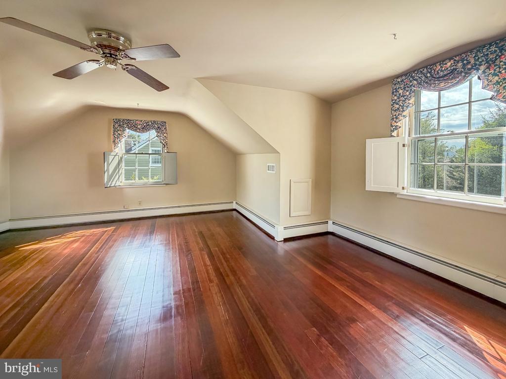 WYNNEWOOD - Residential