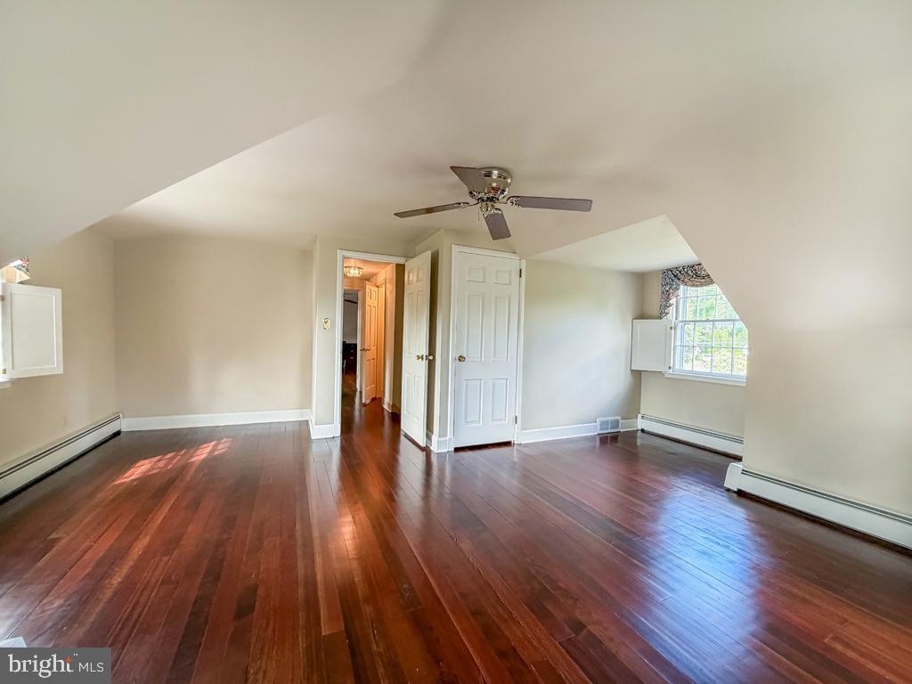 WYNNEWOOD - Residential