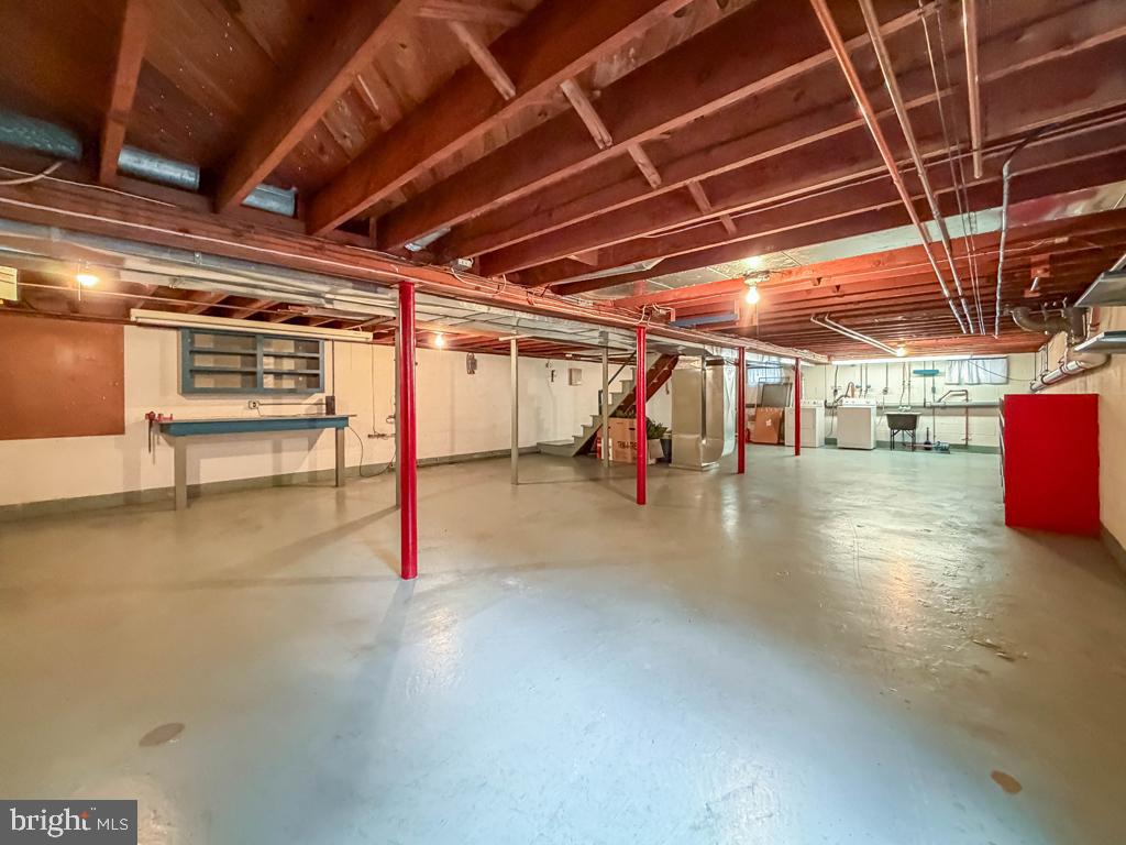 WYNNEWOOD - Residential